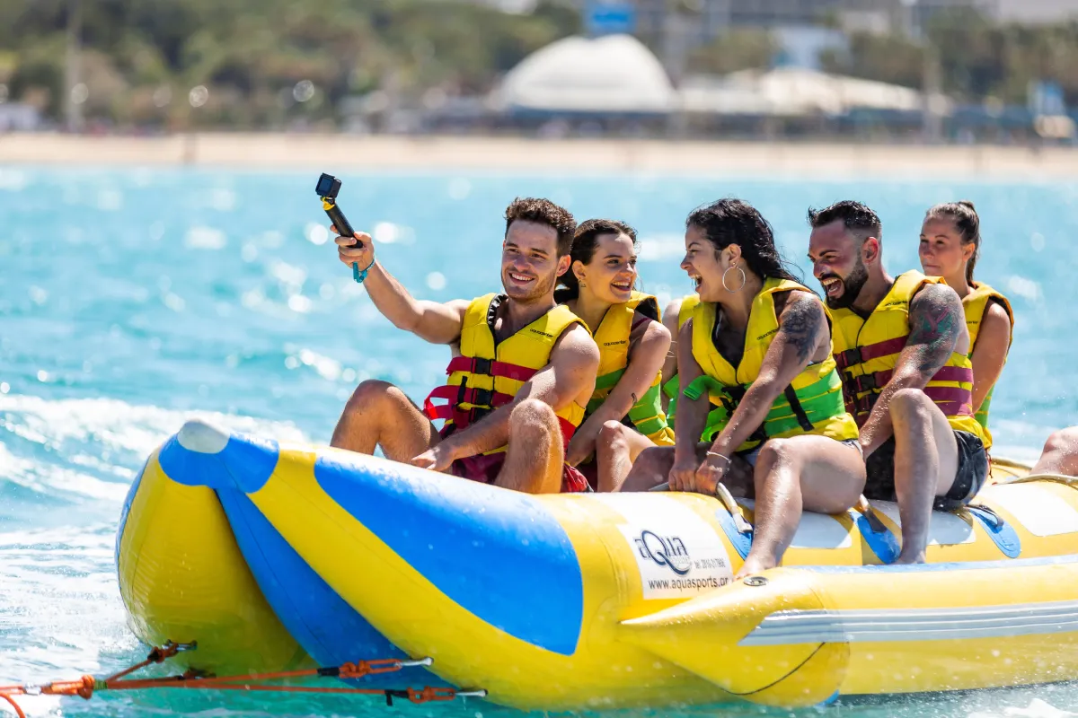 Banana Boot mieten